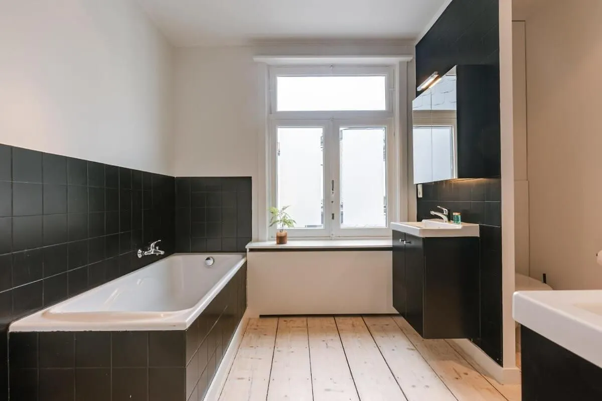 Vakantiehuis Huswell - Charming House In Antwerp With Free Parking Villa