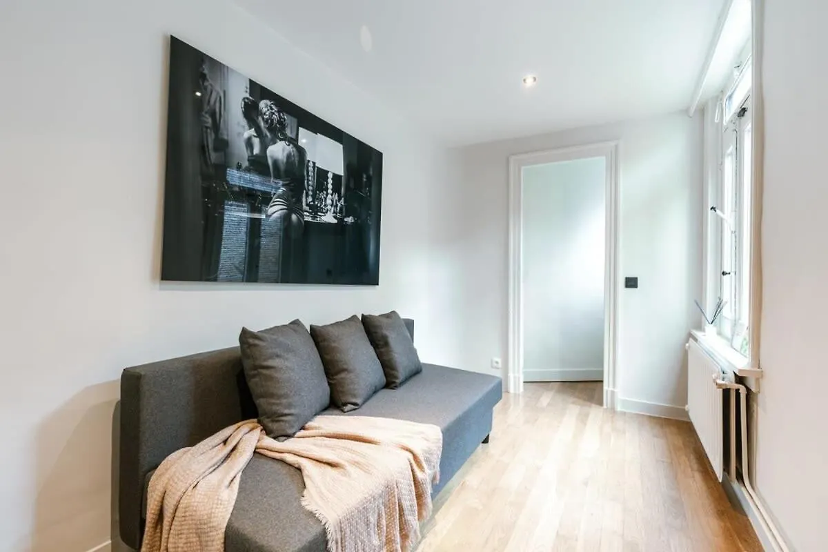 Huswell - Charming House In Antwerp With Free Parking Villa 0*,  België