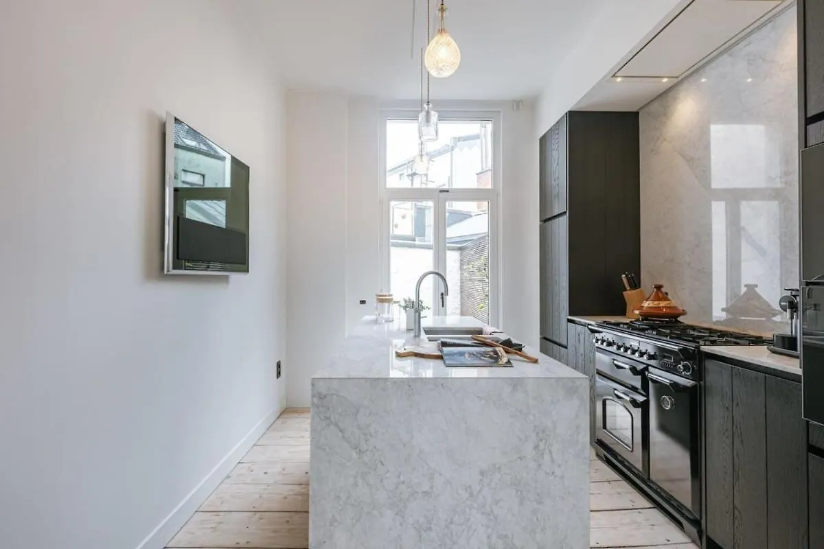 Huswell - Charming House In Antwerp With Free Parking Villa 0*,